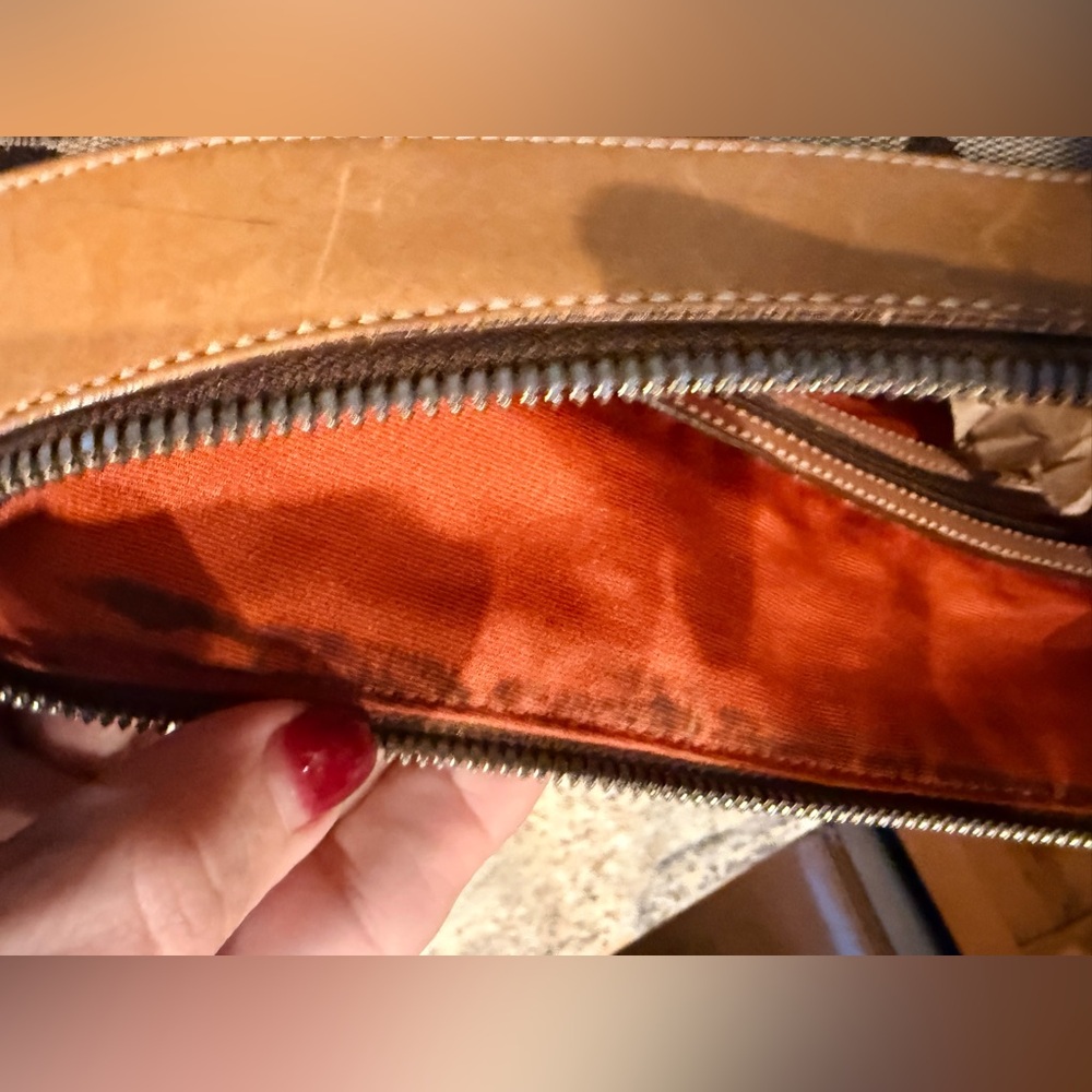 👜 Coach Signature Hobo Bag | Brown Canvas & Tan Leather | Adjustable Strap - Picture 15 of 16